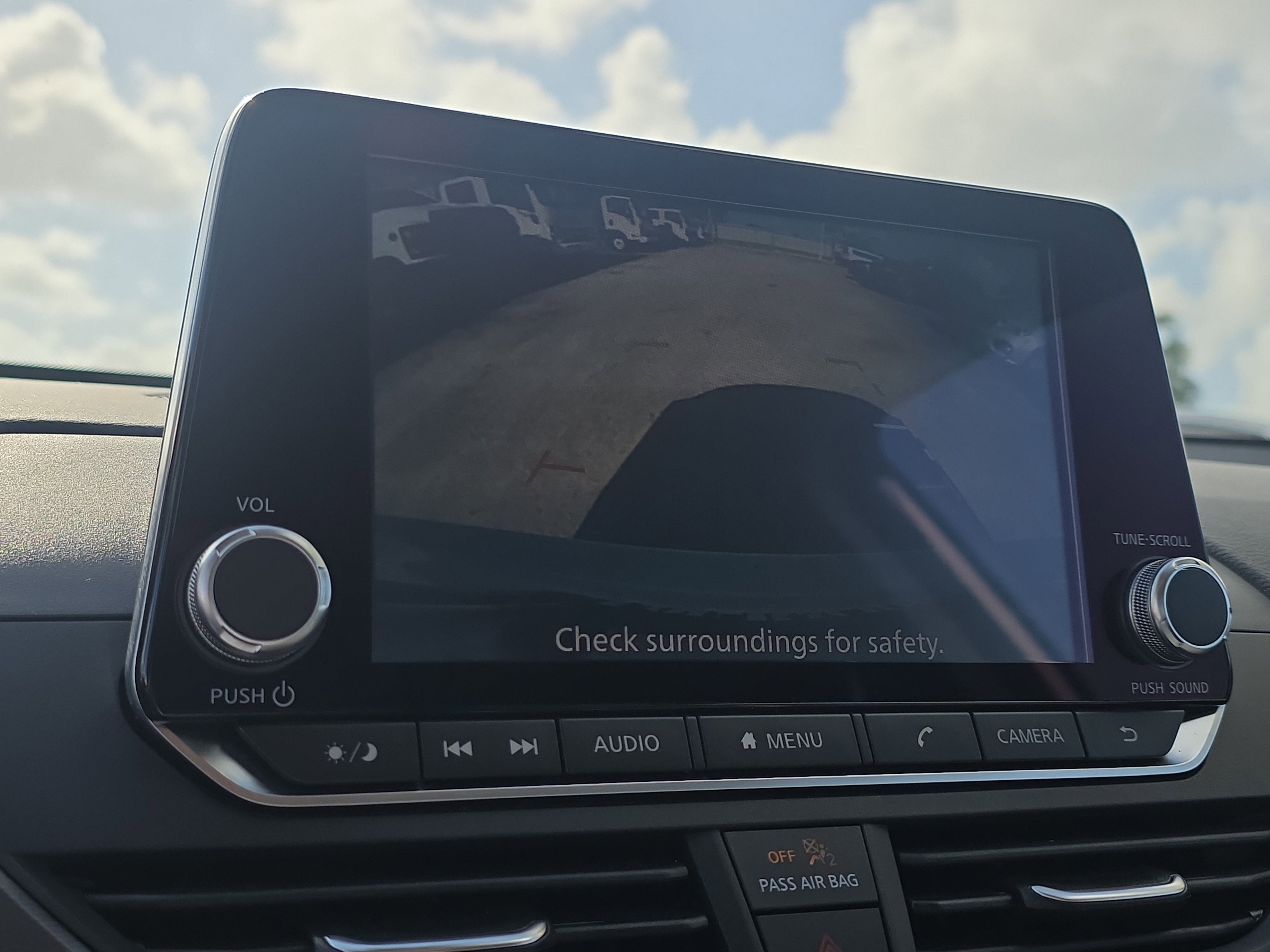 Used 2025 Nissan Altima 2.5 SR AWD/4WD image 35