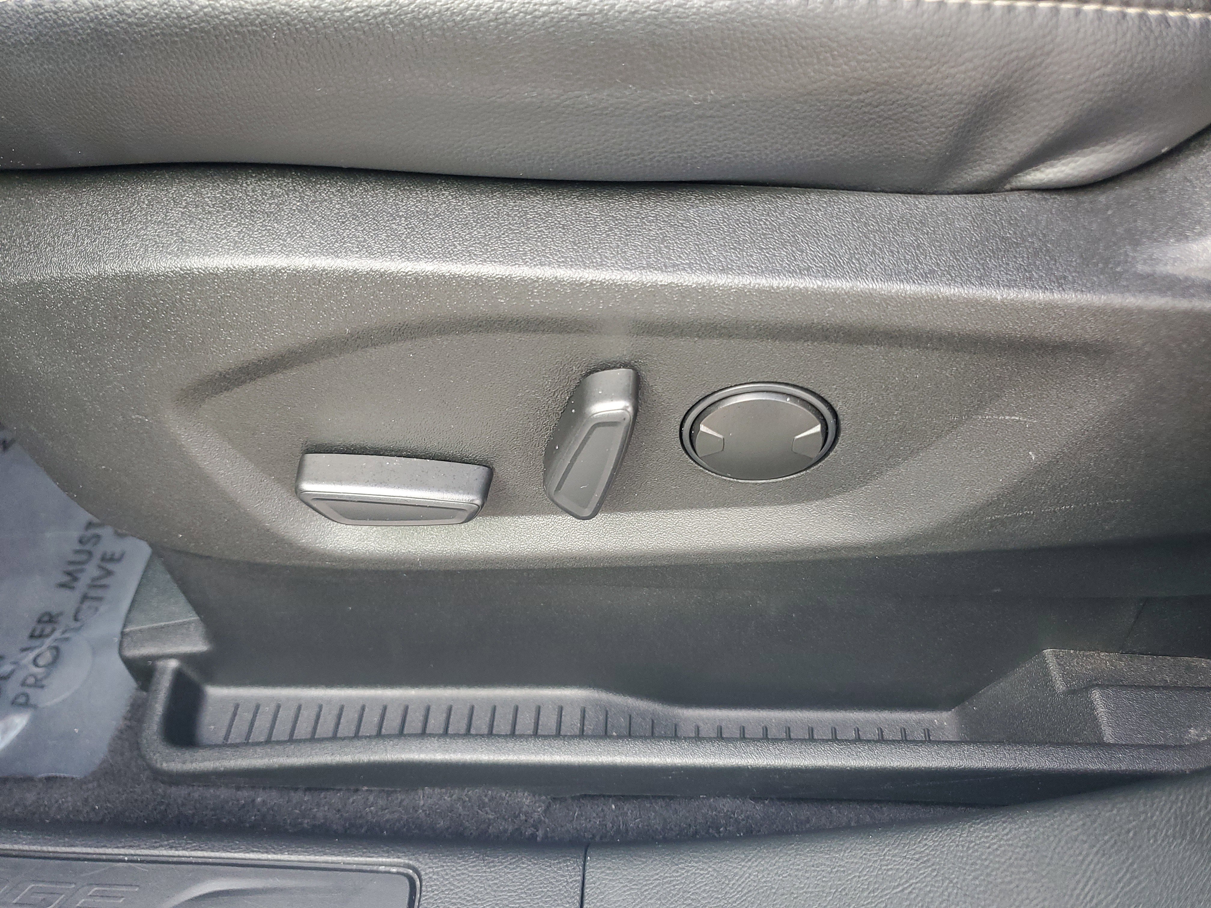 Used 2022 Ford Edge SEL image 12