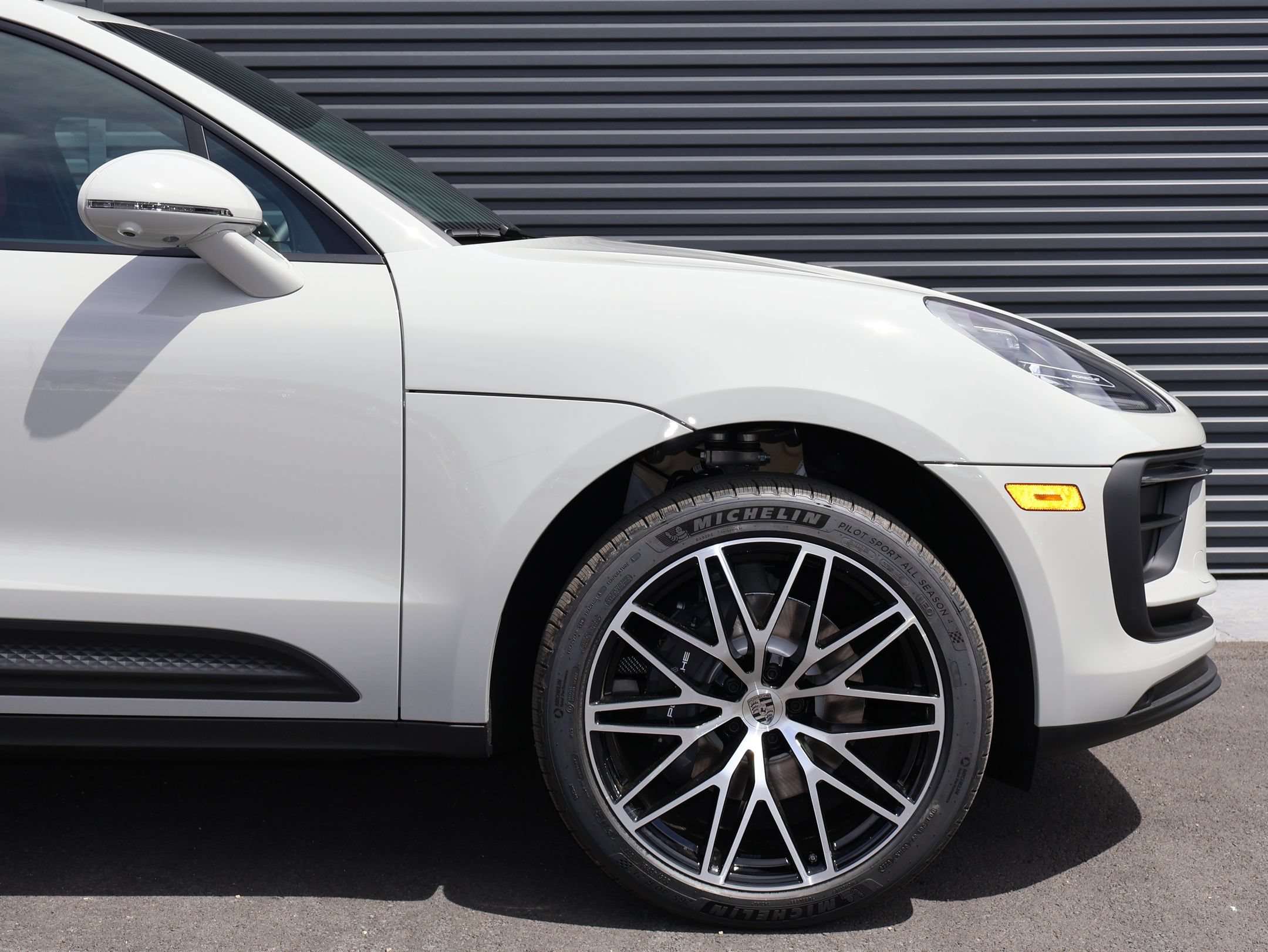 New 2026 Porsche Macan AWD/4WD image 12