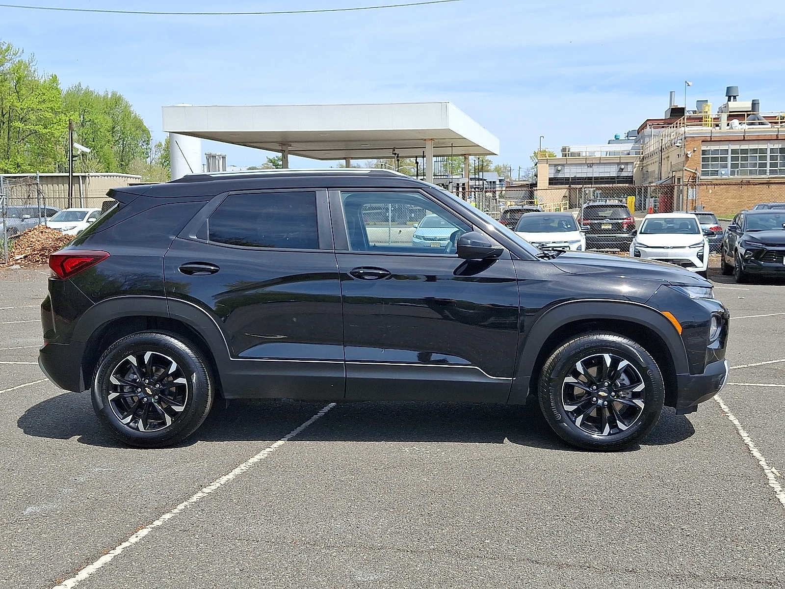 Used 2023 Chevrolet TrailBlazer LT w/ Convenience Package AWD/4WD image 8