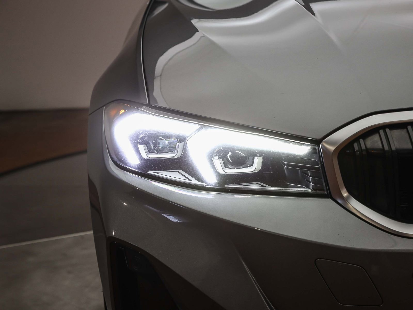 Used 2024 BMW 330i Sedan w/ Premium Package RWD image 8