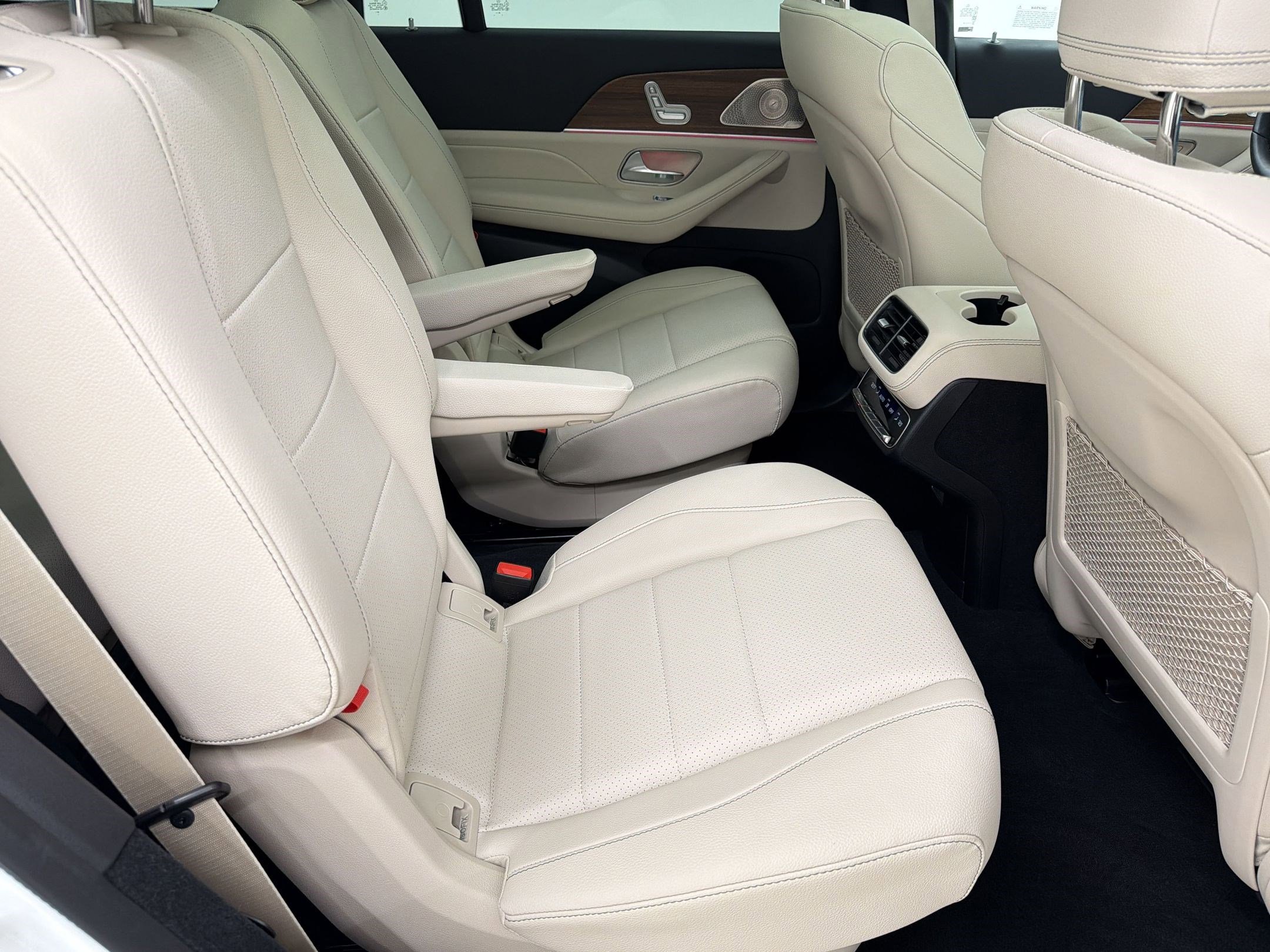 Used 2025 Mercedes-Benz GLS 450 4MATIC image 28