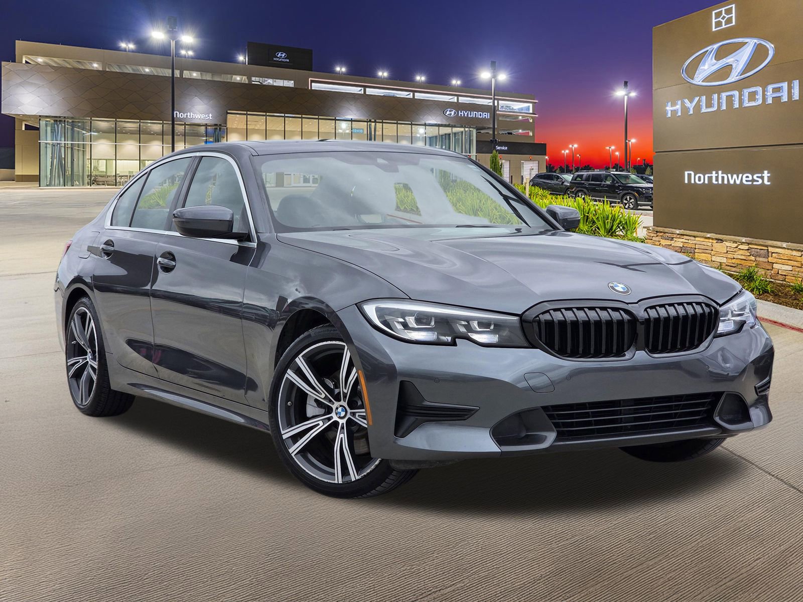 Used 2020 BMW 330i Sedan w/ Driving Assistance Package RWD image 3