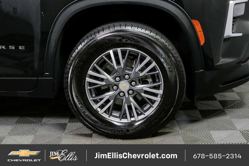 Certified 2025 Chevrolet Traverse LT FWD image 39