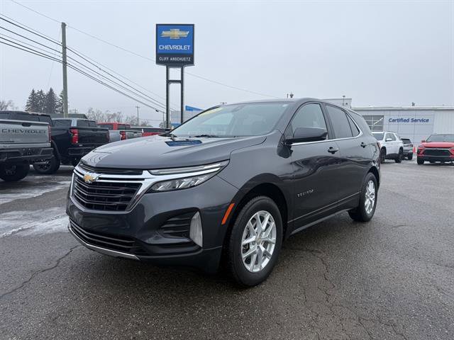 Used 2023 Chevrolet Equinox LT image 2
