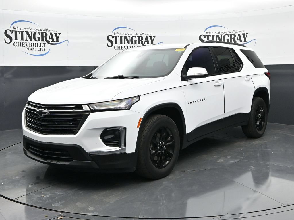 Used 2023 Chevrolet Traverse LT FWD image 3