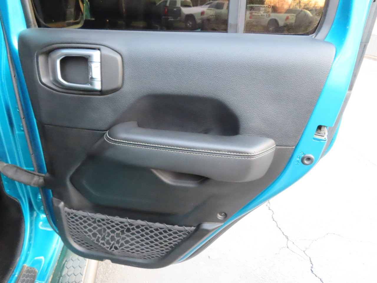 Used 2019 Jeep Wrangler Unlimited Sahara image 40