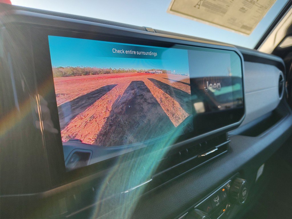 New 2026 Jeep Gladiator Sport AWD/4WD image 22