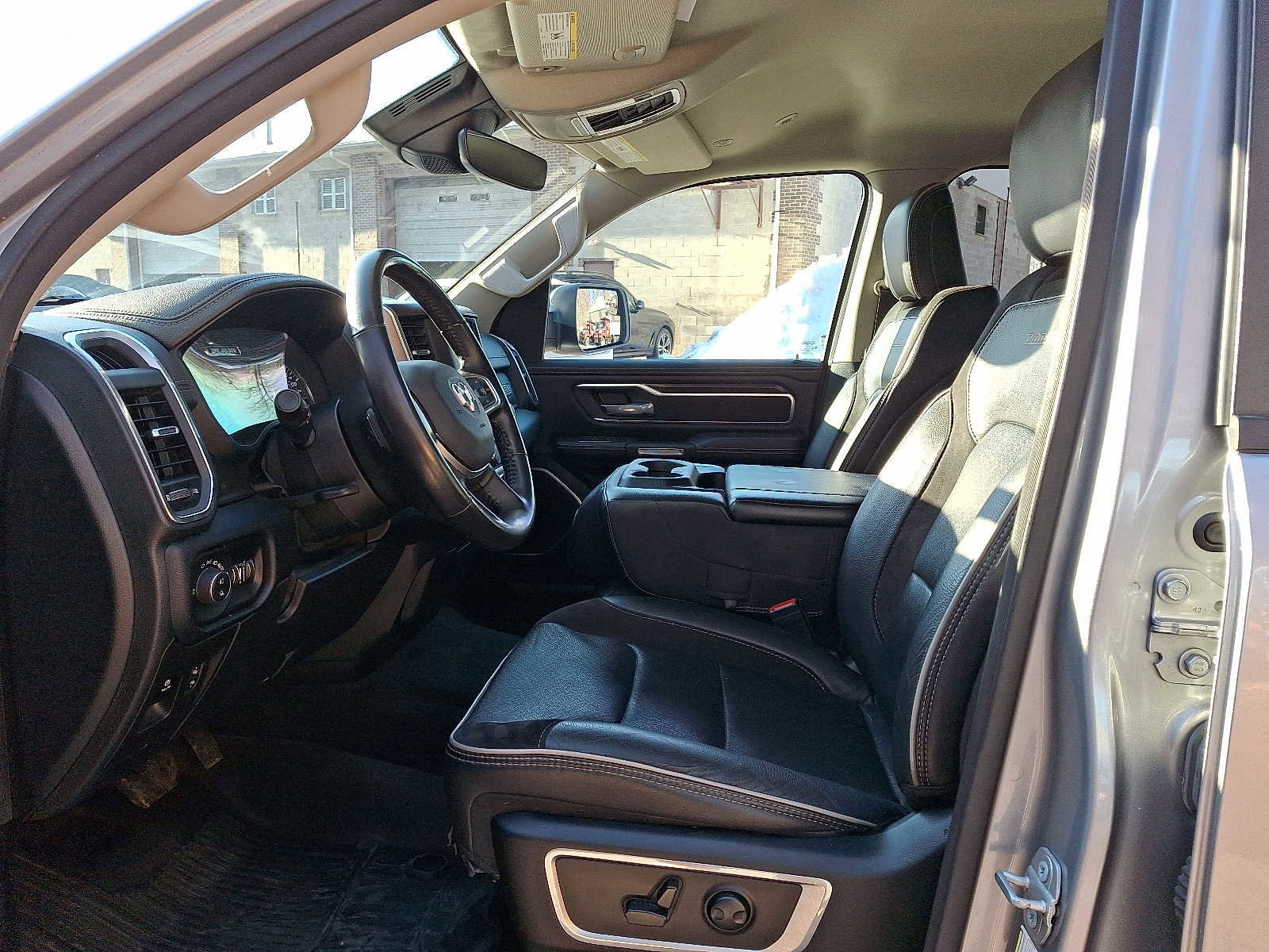 Used 2022 RAM 1500 Laramie image 13