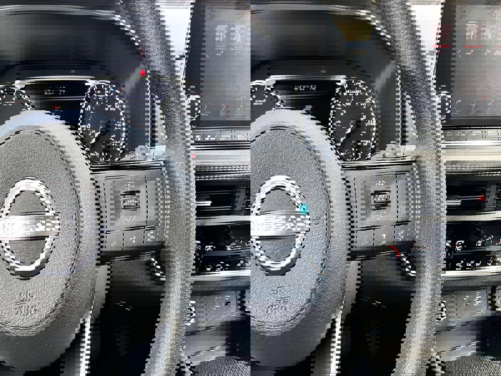 Certified 2023 Nissan Rogue SV image 23