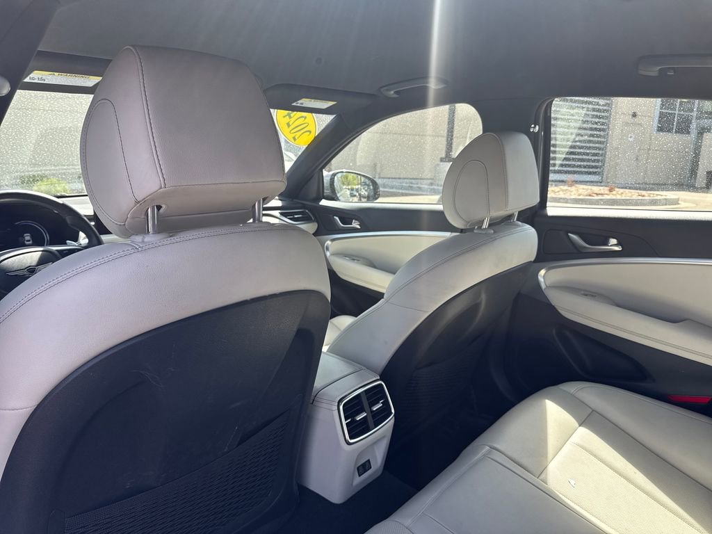 Used 2024 Genesis G70 2.5T image 20