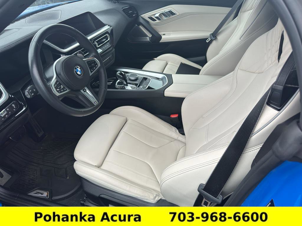 Used 2022 BMW Z4 M40i w/ Premium Package image 5