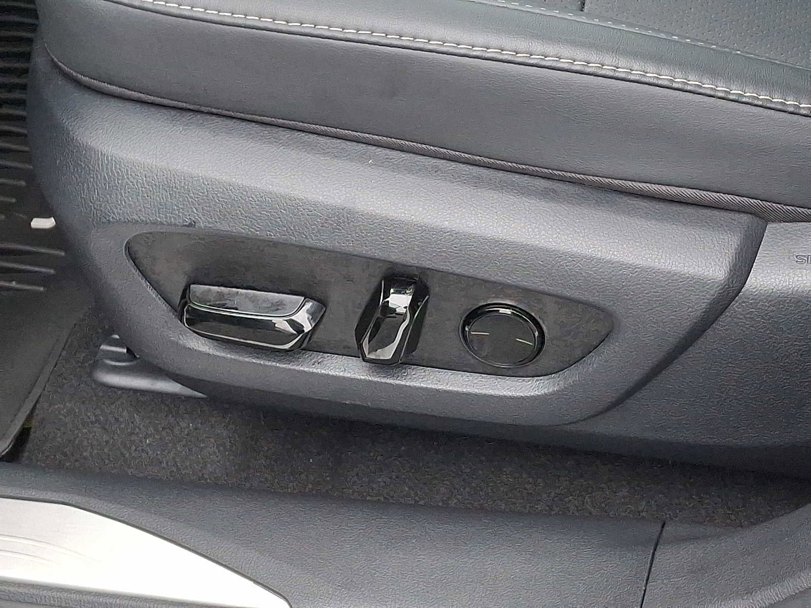 Used 2026 Lexus RX 350 Premium w/ Accessory Package (2T) image 10