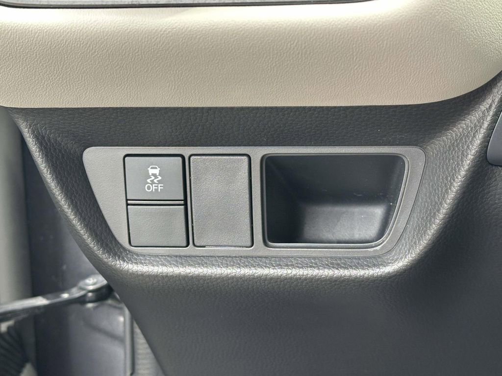 Certified 2023 Honda HR-V LX image 16