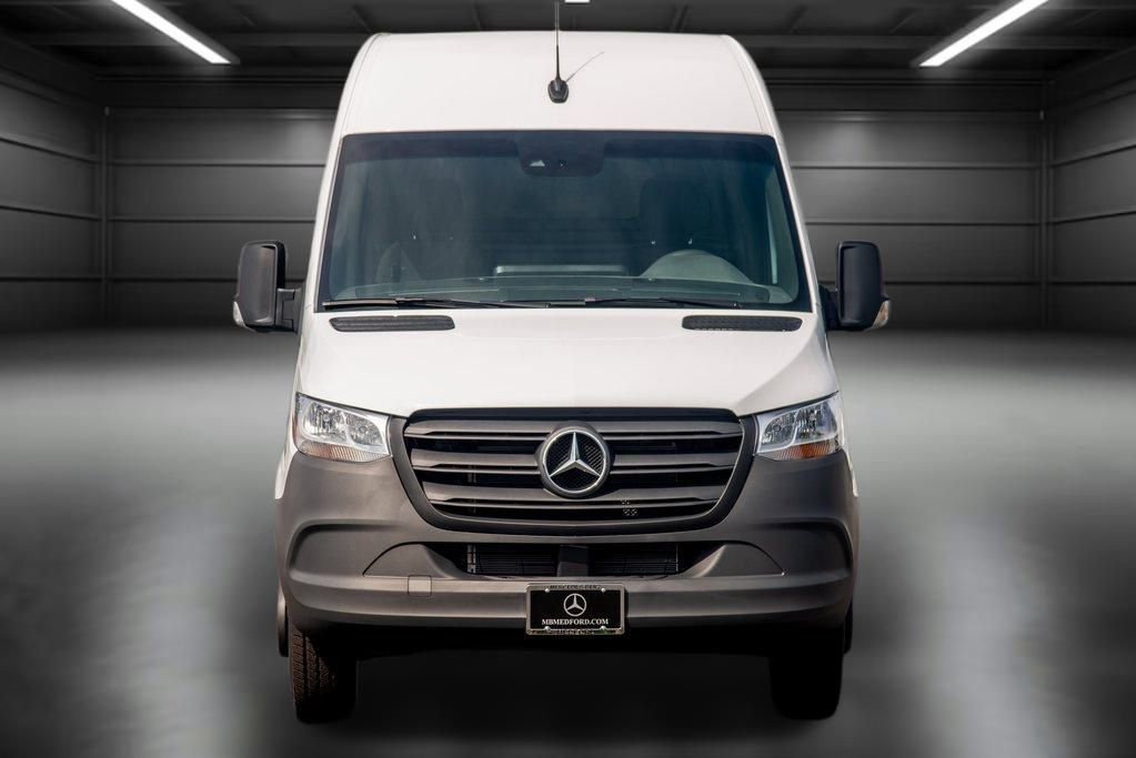 Used 2024 Mercedes-Benz Sprinter 3500 image 3