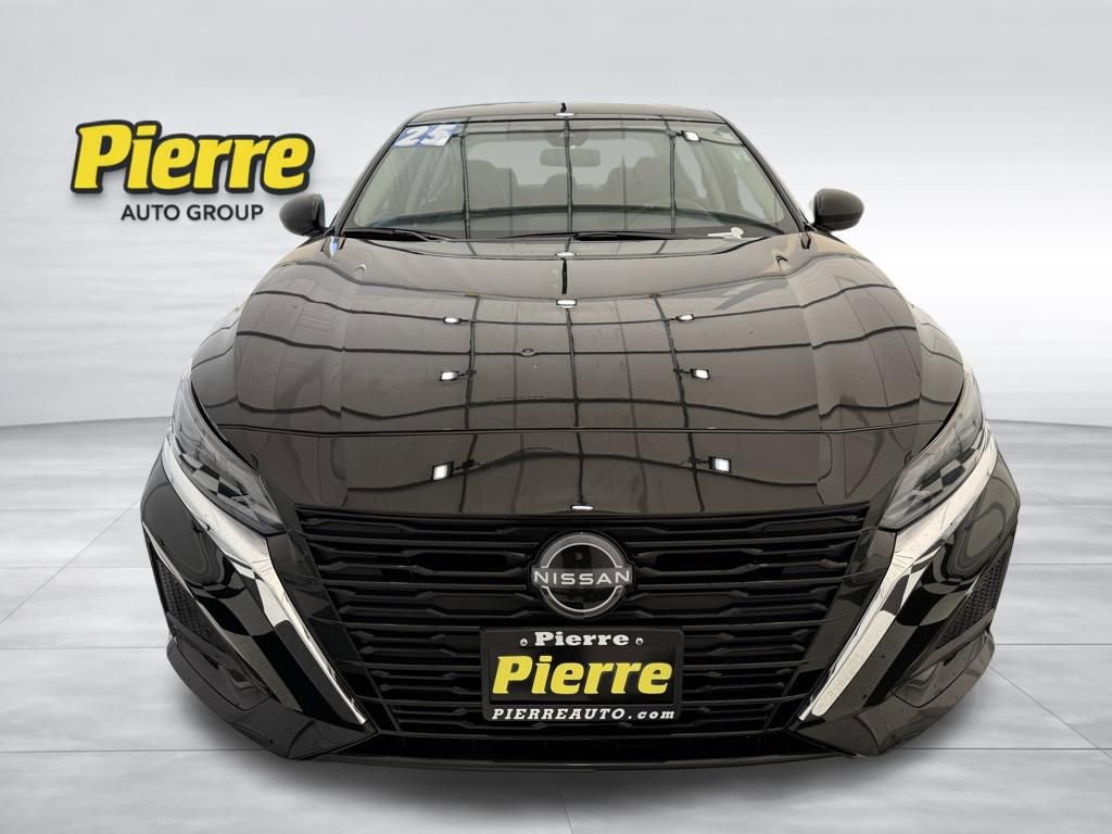 Used 2025 Nissan Altima 2.5 SV FWD image 8