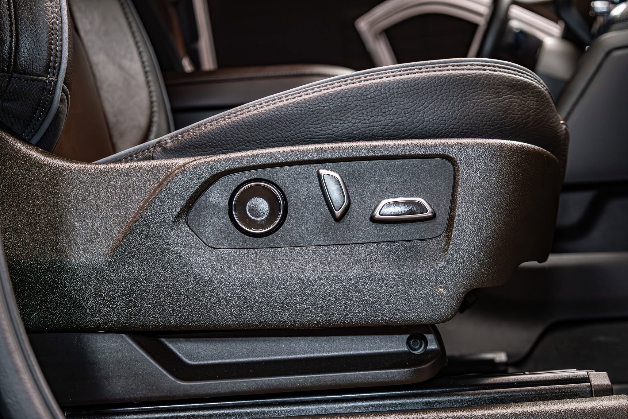 Used 2025 GMC Sierra 2500 Denali w/ Denali Reserve Package image 30