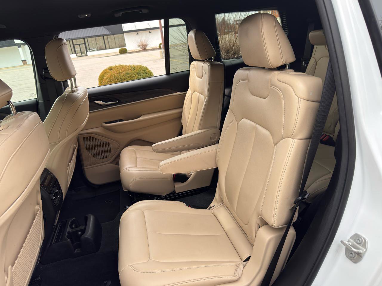 Used 2024 Jeep Grand Cherokee L Limited image 49