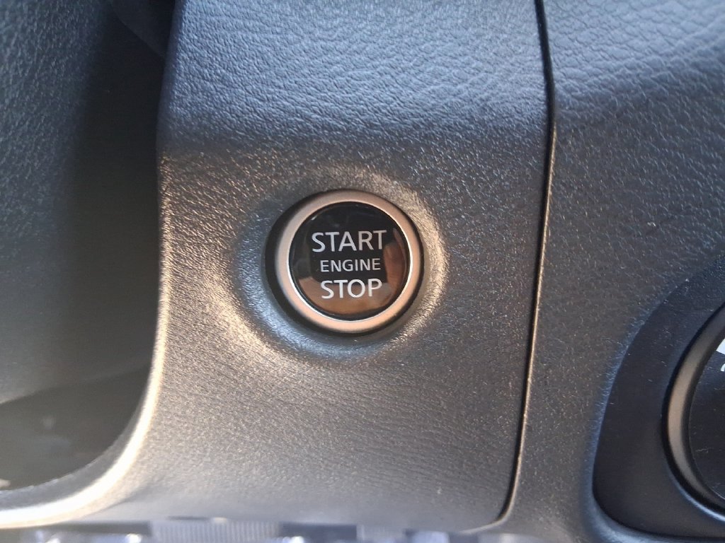 Used 2023 Nissan Frontier SV w/ Midnight Edition Package AWD/4WD image 29