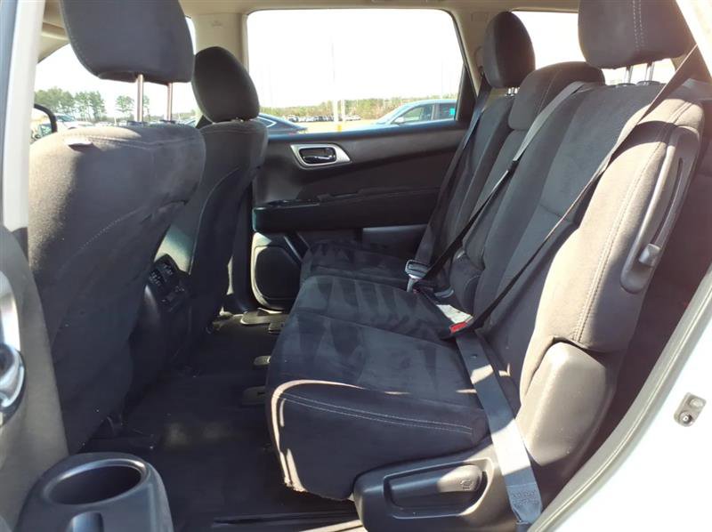 Used 2015 Nissan Pathfinder SV AWD/4WD image 8