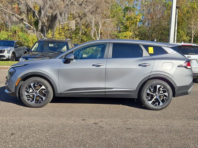 Used 2024 Kia Sportage EX image 5