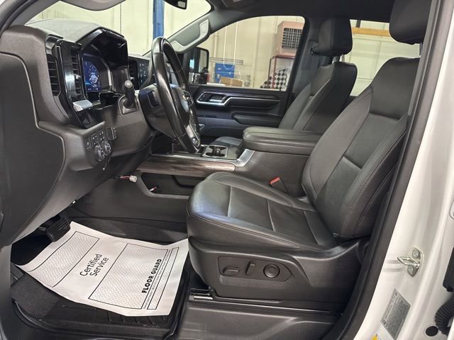 Used 2024 Chevrolet Silverado 2500 LTZ w/ LTZ Convenience Package image 11