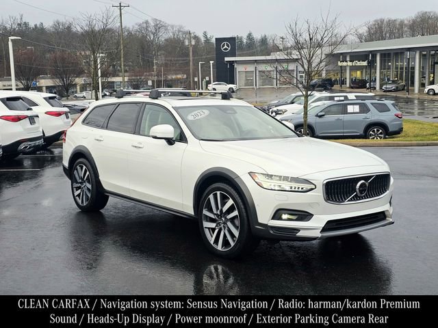Used 2023 Volvo V90 B6 Cross Country Ultimate image 1