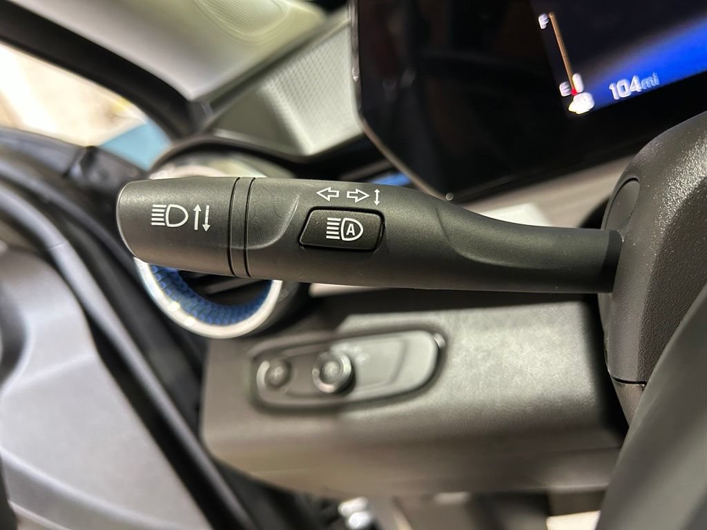 Used 2025 Chevrolet Trax LT FWD image 18