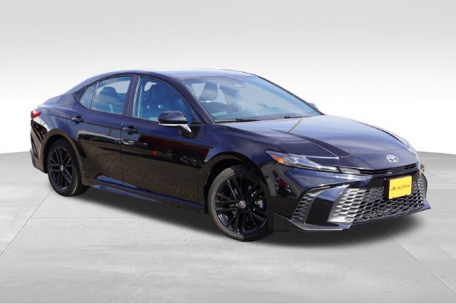 Used 2025 Toyota Camry SE