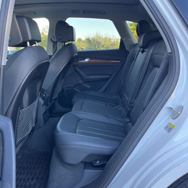 Used 2022 Audi Q5 2.0T Premium Plus w/ Premium Plus Package AWD/4WD image 8