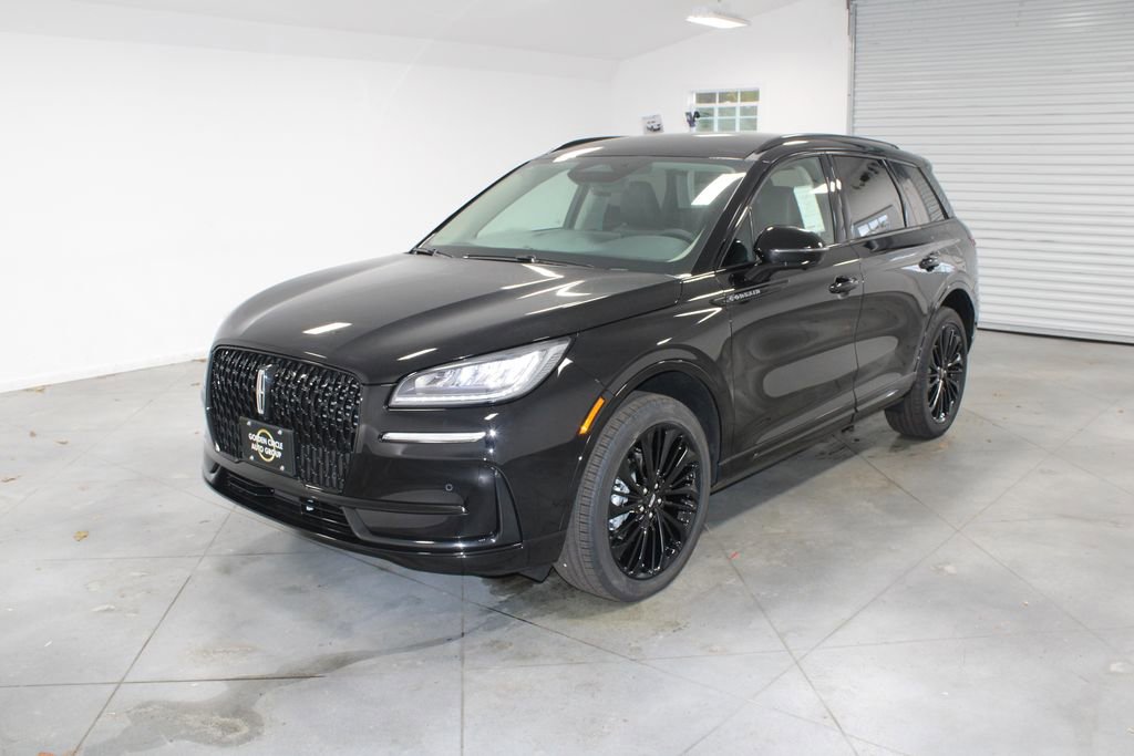 New 2026 Lincoln Corsair Premiere image 3