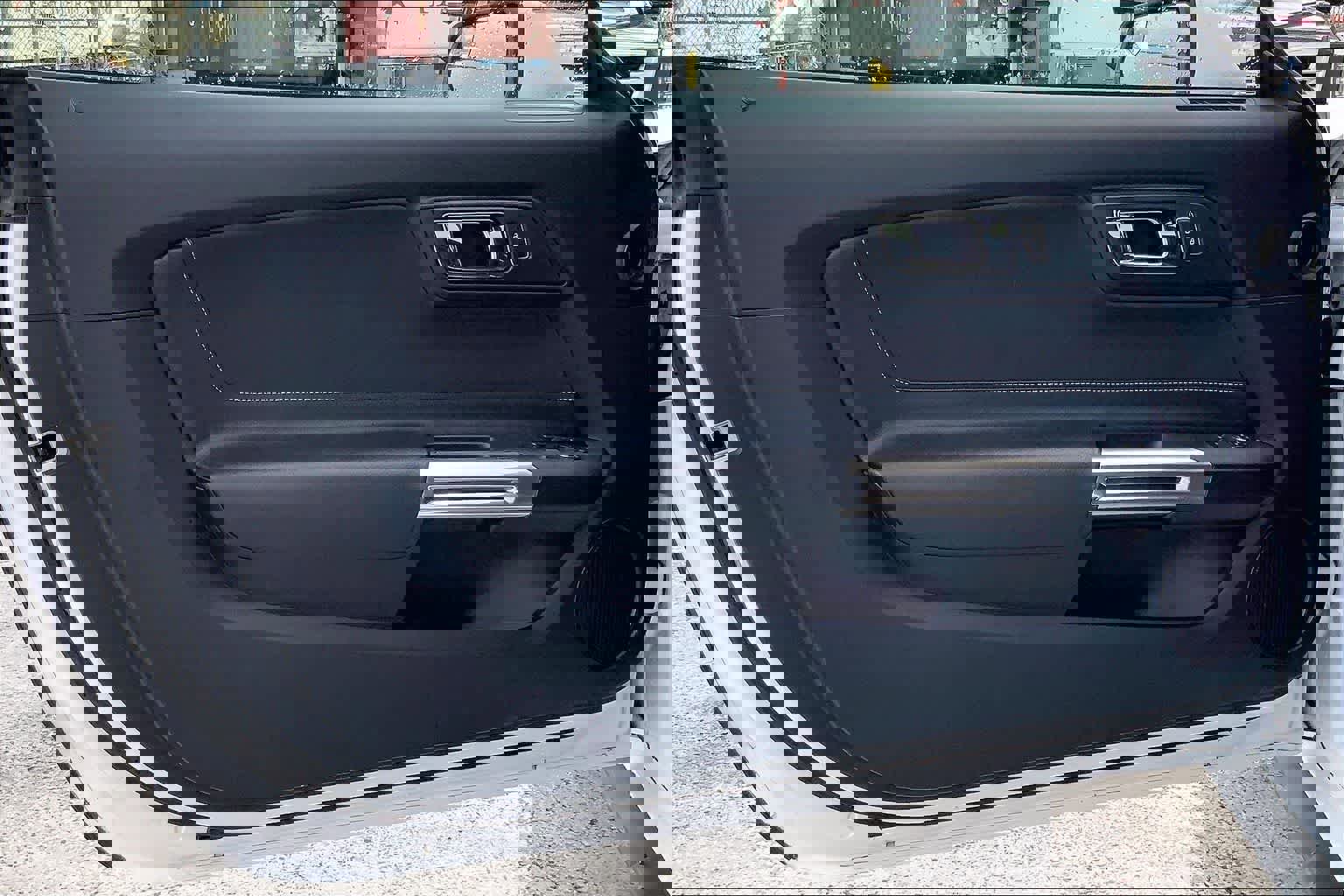 Used 2017 Ford Mustang EcoBoost image 25