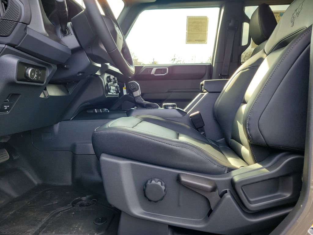 New 2025 Ford Bronco Badlands image 17