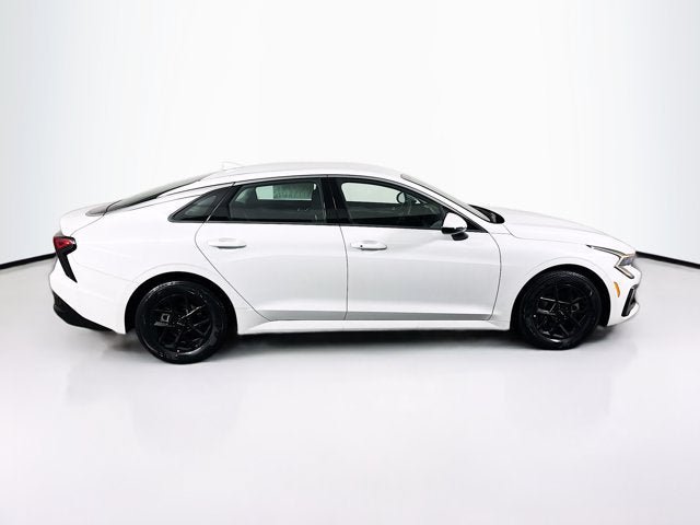 New 2025 Kia K5 LXS FWD image 4