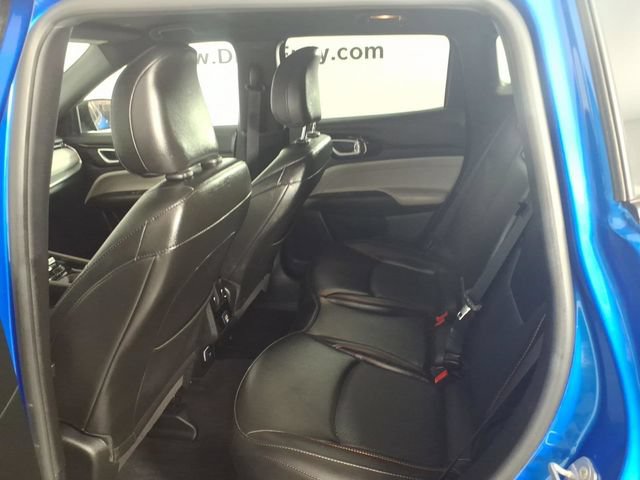 Used 2023 Jeep Compass Limited AWD/4WD image 9