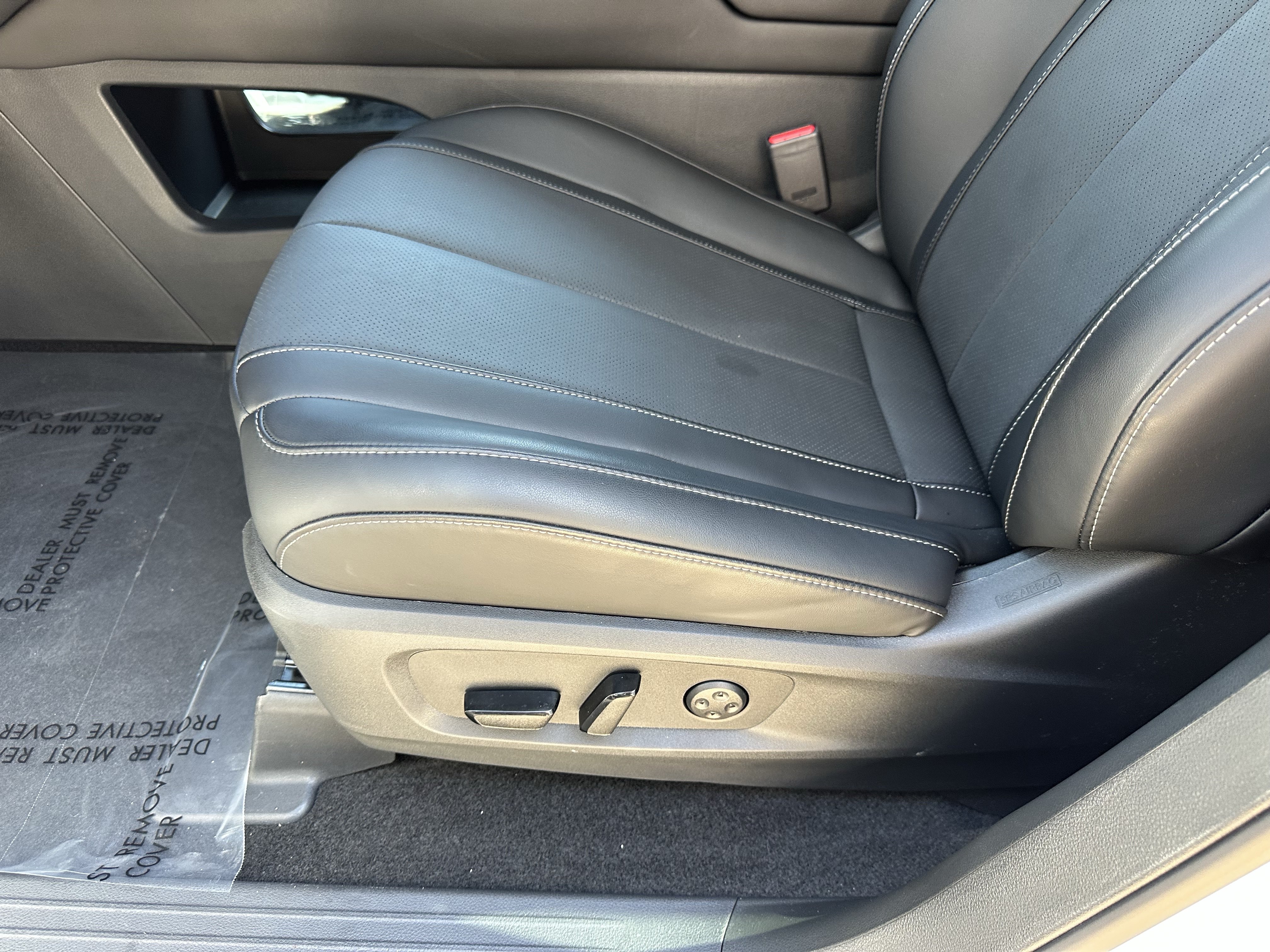 Certified 2026 INFINITI QX60 Luxe w/ Cargo Package AWD/4WD image 17