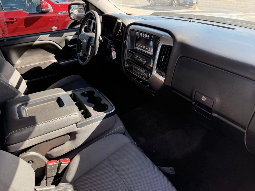 Used 2018 Chevrolet Silverado 1500 LT AWD/4WD image 18