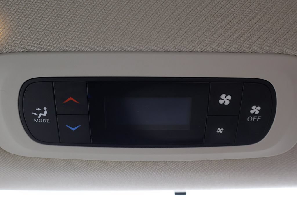 Used 2021 Chrysler Voyager Lxi FWD image 45