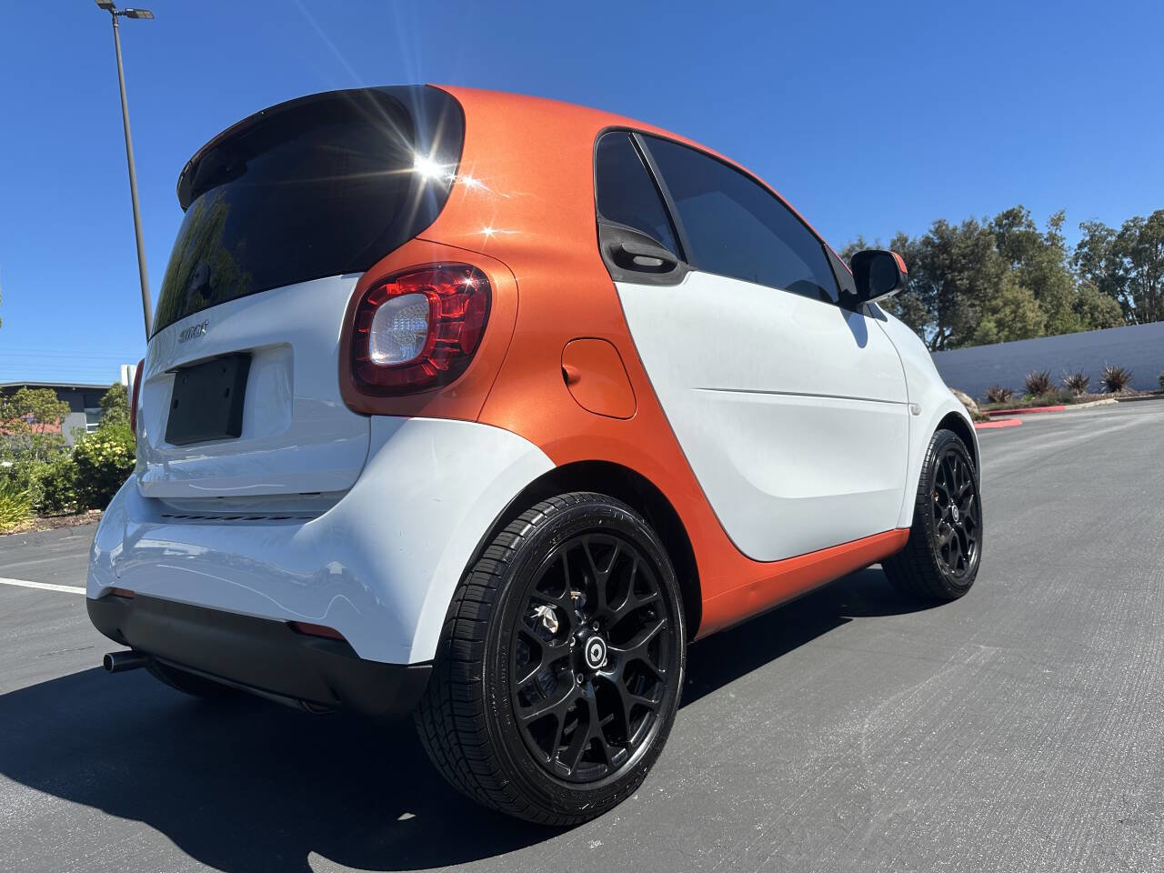 Used 2016 smart fortwo passion image 3