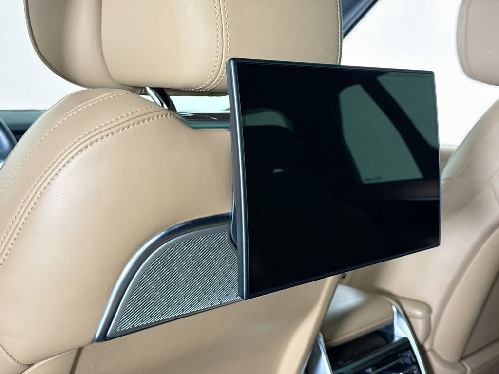 Used 2024 Land Rover Range Rover Long Wheelbase Autobiography image 23