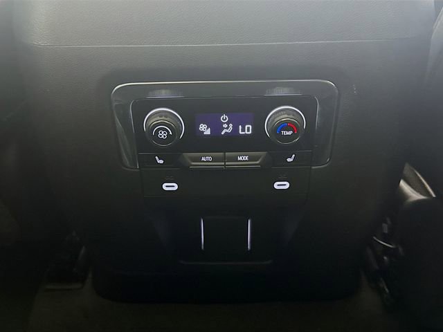 Used 2023 Chevrolet Suburban High Country image 29