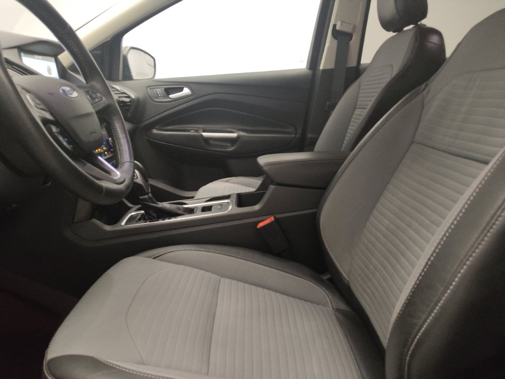 Used 2019 Ford Escape SE FWD image 17