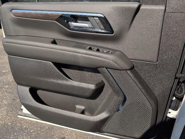New 2026 Chevrolet Suburban LS w/ Max Trailering Package image 15