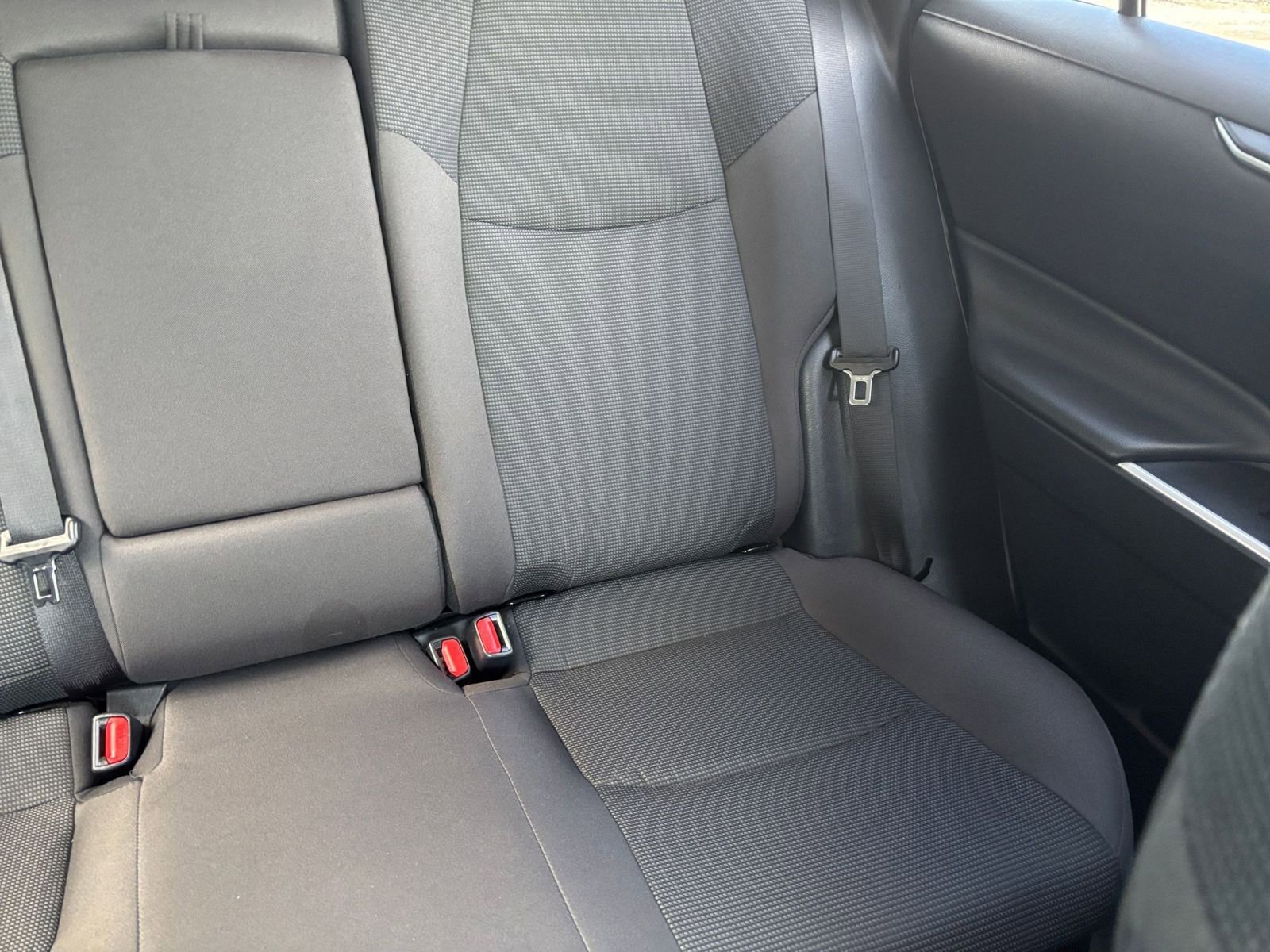 Used 2025 Toyota RAV4 LE image 33