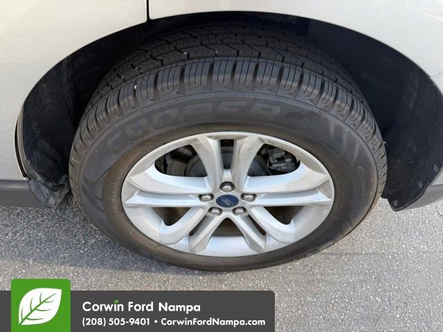 Used 2020 Ford Edge SEL w/ Cold Weather Package AWD/4WD image 12