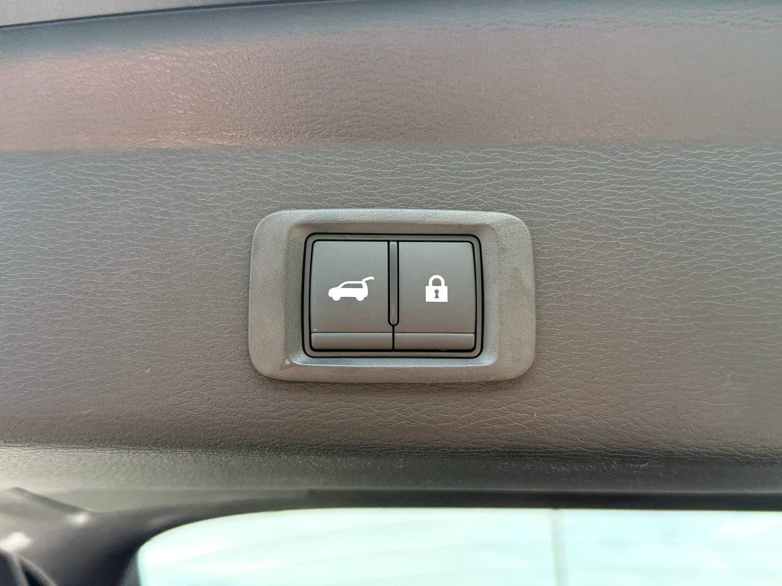 New 2025 Mitsubishi Outlander SEL image 25