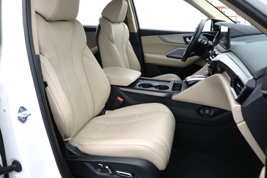Certified 2025 Acura MDX w/ Technology Package AWD/4WD image 16