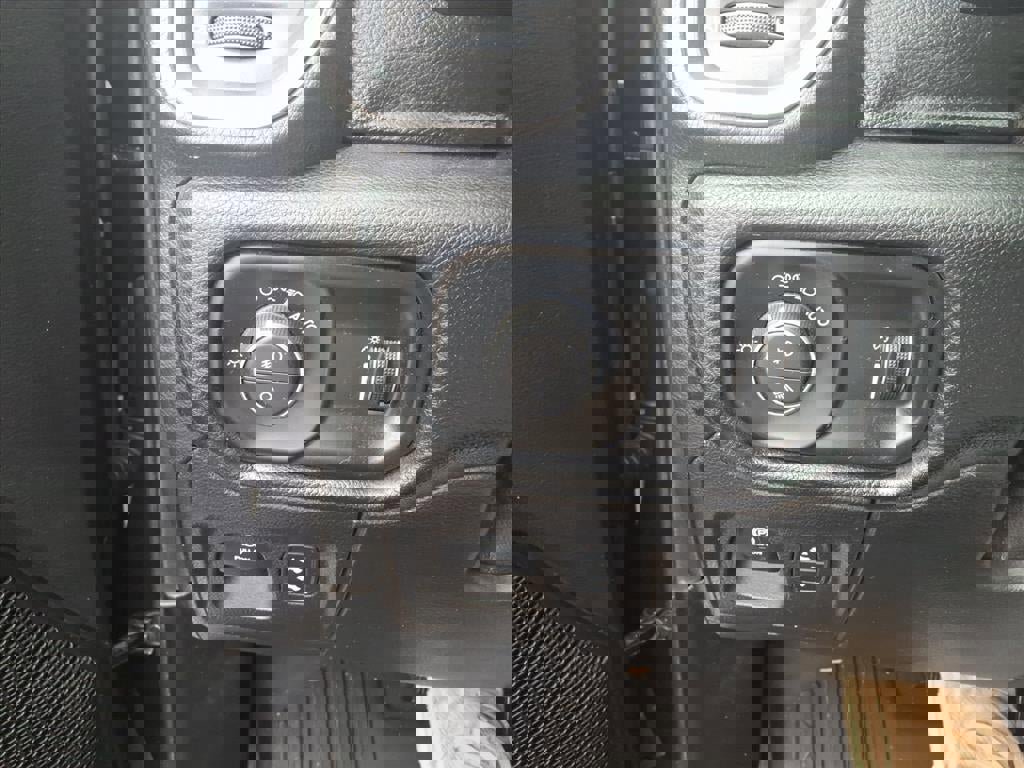 Used 2021 RAM 1500 Big Horn image 17