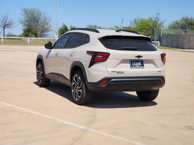 New 2026 Chevrolet Trax RS w/ Driver Confidence Package image 5