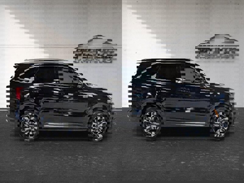 Used 2022 Kia Sorento SX image 11